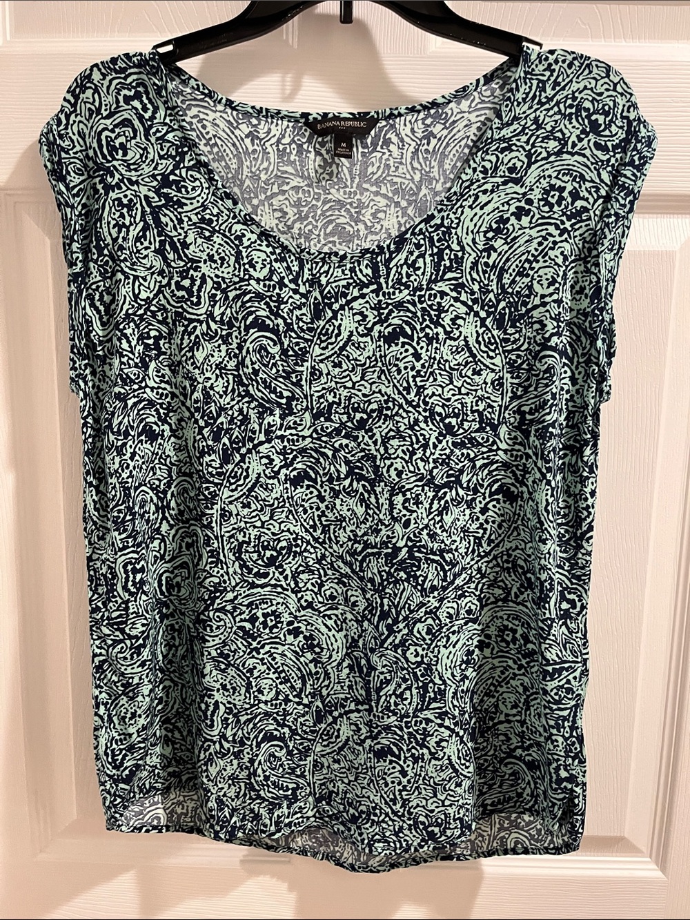 BANANA REPUBLIC rayon cap sleeve top